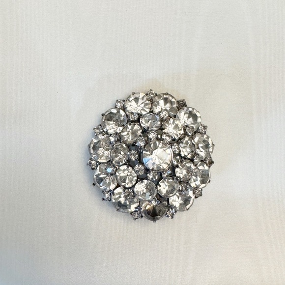 Round Clear Rhinestone Costume Brooch Pin Silver Tone Set Vintage - Picture 7 of 12